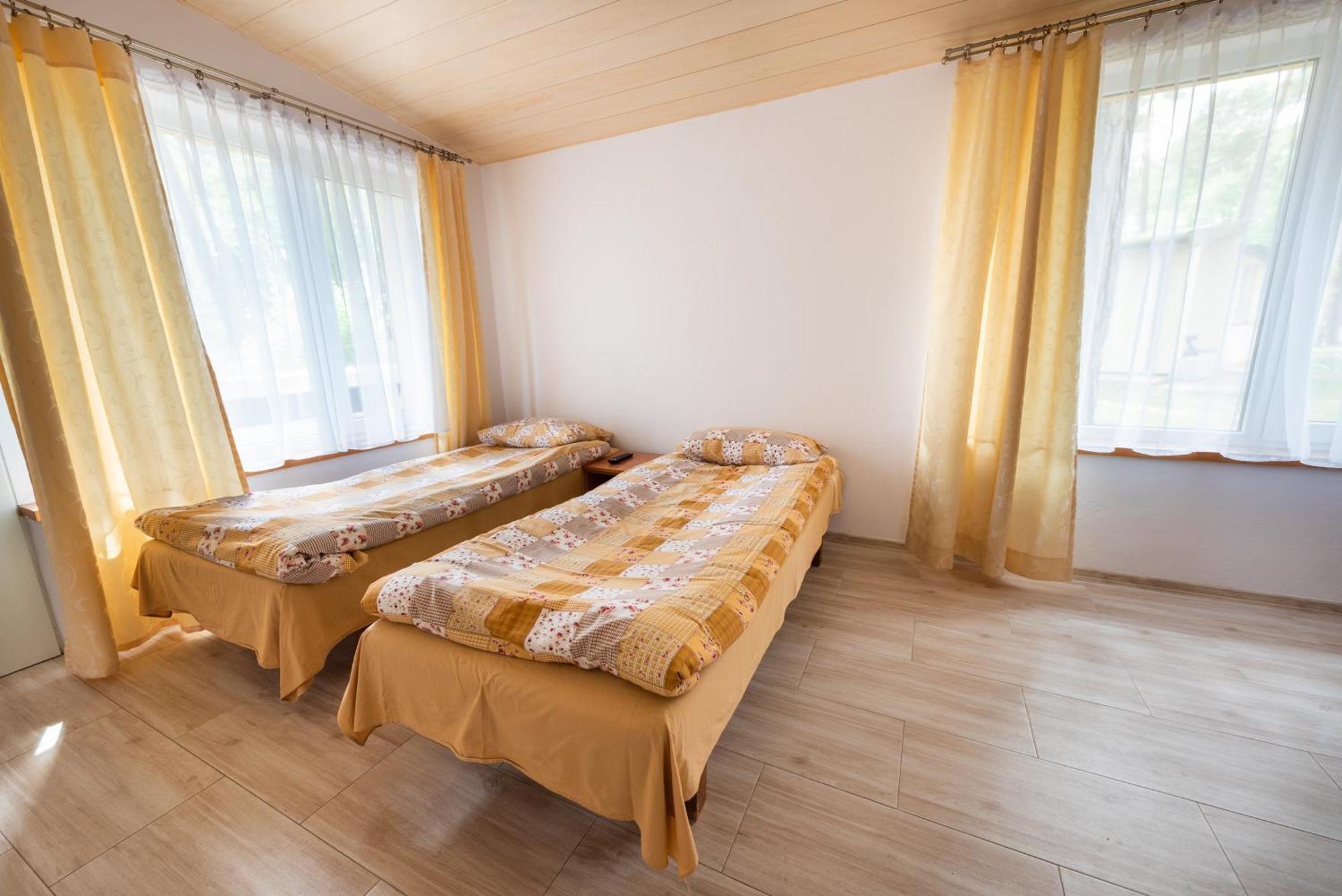 Domki Lesne Uroczysko Ustka Bagian luar foto